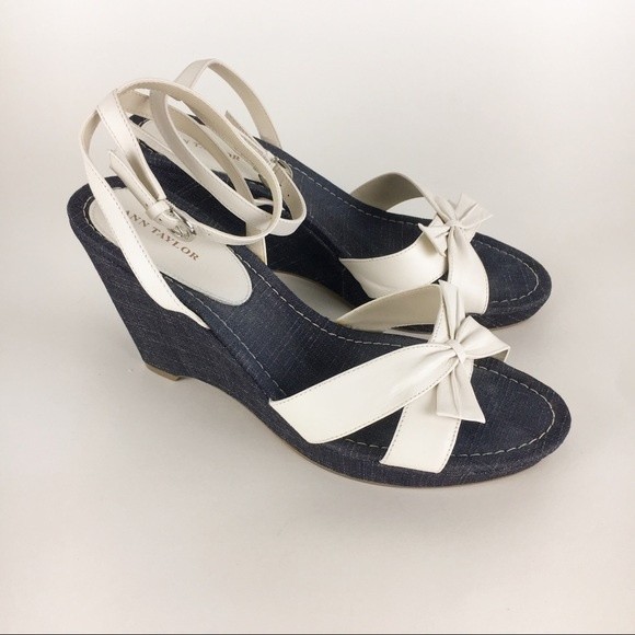 Ann Taylor Women's Denim & White Leather Bow‎ Wedges Sandals Shoes Size 9.5 - Picture 2 of 8